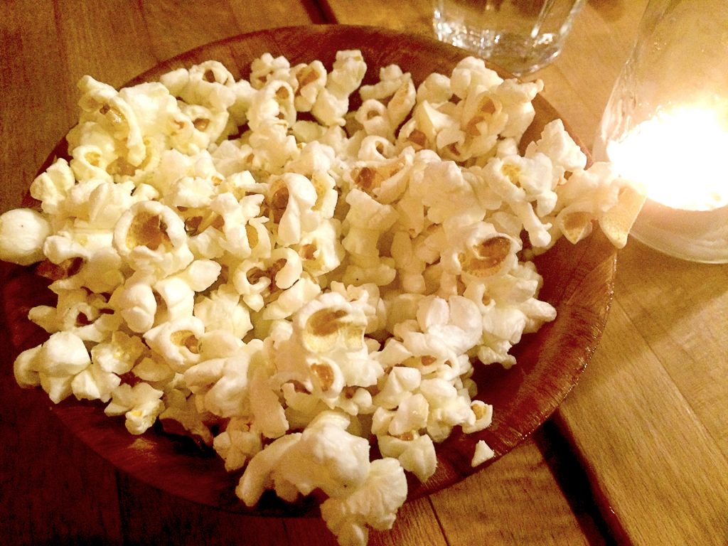 Popcorn at Il Castello Pizzeria | tryhiddengems.com