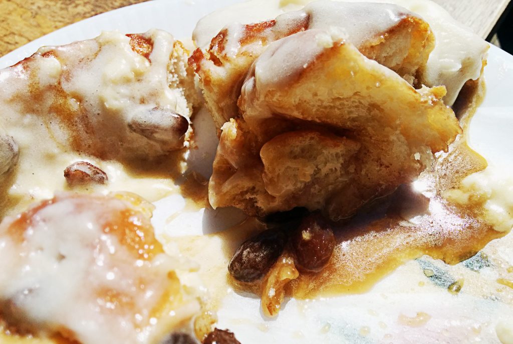 Cinnamon Bun at Doughgirl's | tryhiddengems.com