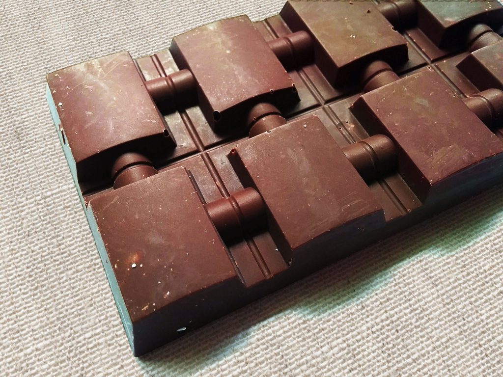 Walnut Fig Chocolate Bar at Wild Sweets |tryhiddengems.com