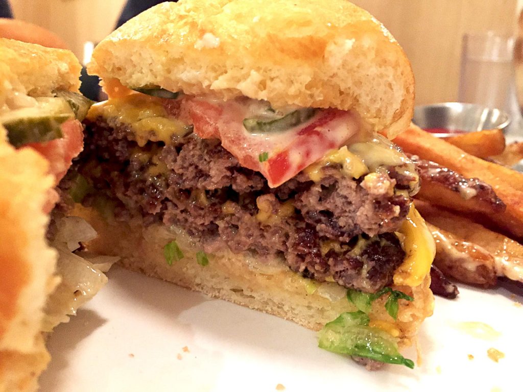 FD burger at Fable Diner | tryhiddengems.com