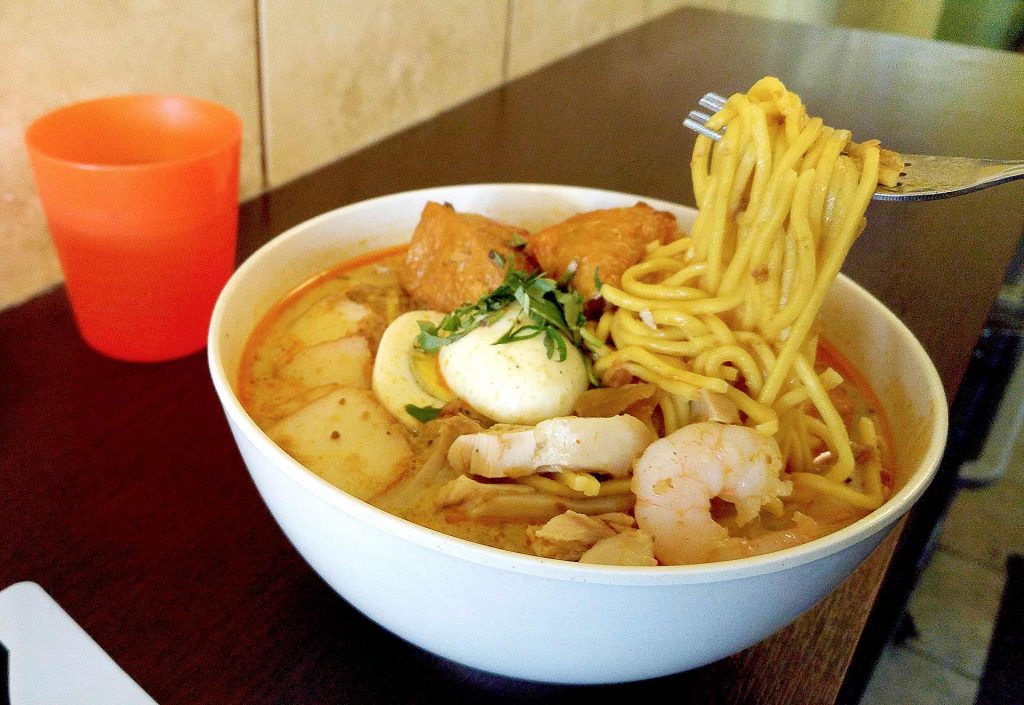 Laksa at Hawkers Delight | tryhiddengems.com