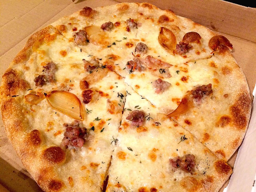 Fennel Sausage Pizza | tryhiddengems.com