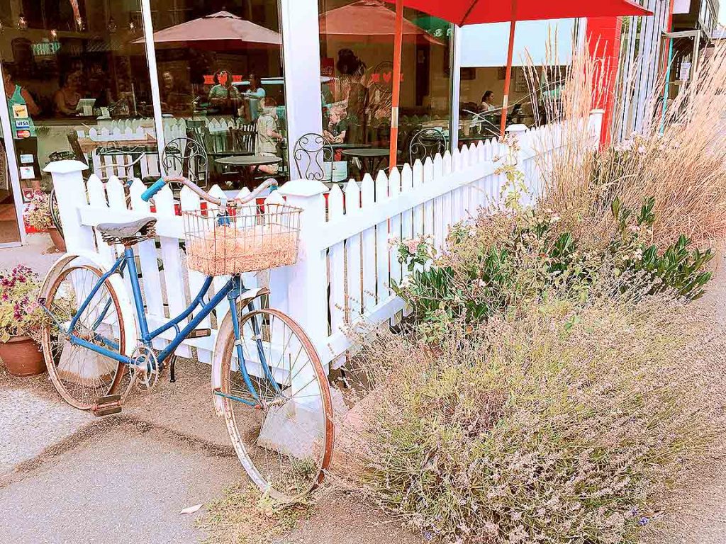 The Rustic Rooster - American Bakery Shop - Cloverdale Surrey - Vancouver